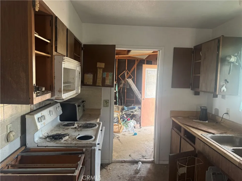 3601 Balsa Yucca Valley, CA 92284