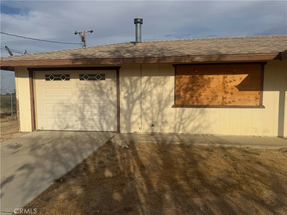 3601 Balsa Yucca Valley, CA 92284