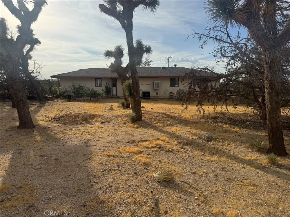 3601 Balsa Yucca Valley, CA 92284