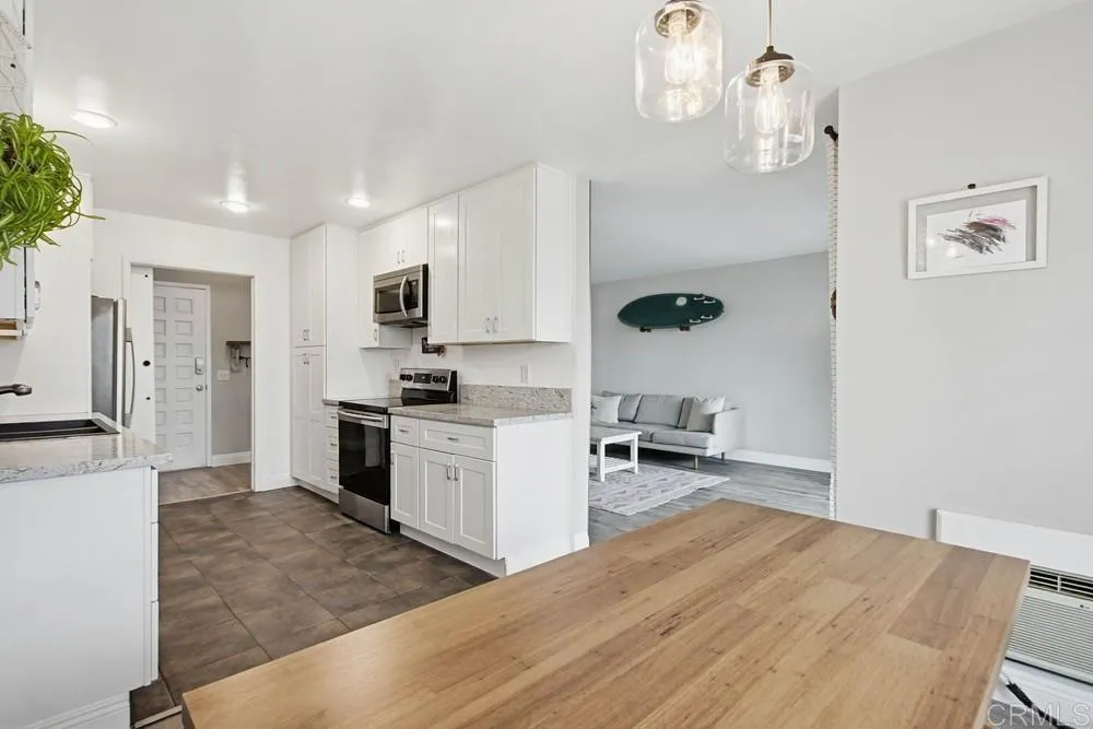 2306 Altisma Way #215 Carlsbad, CA 92009