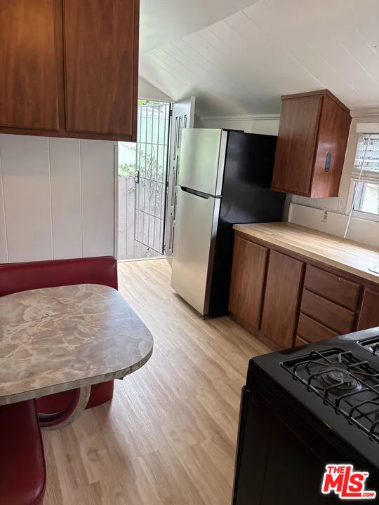 1921 6th Street Santa Monica, CA 90405