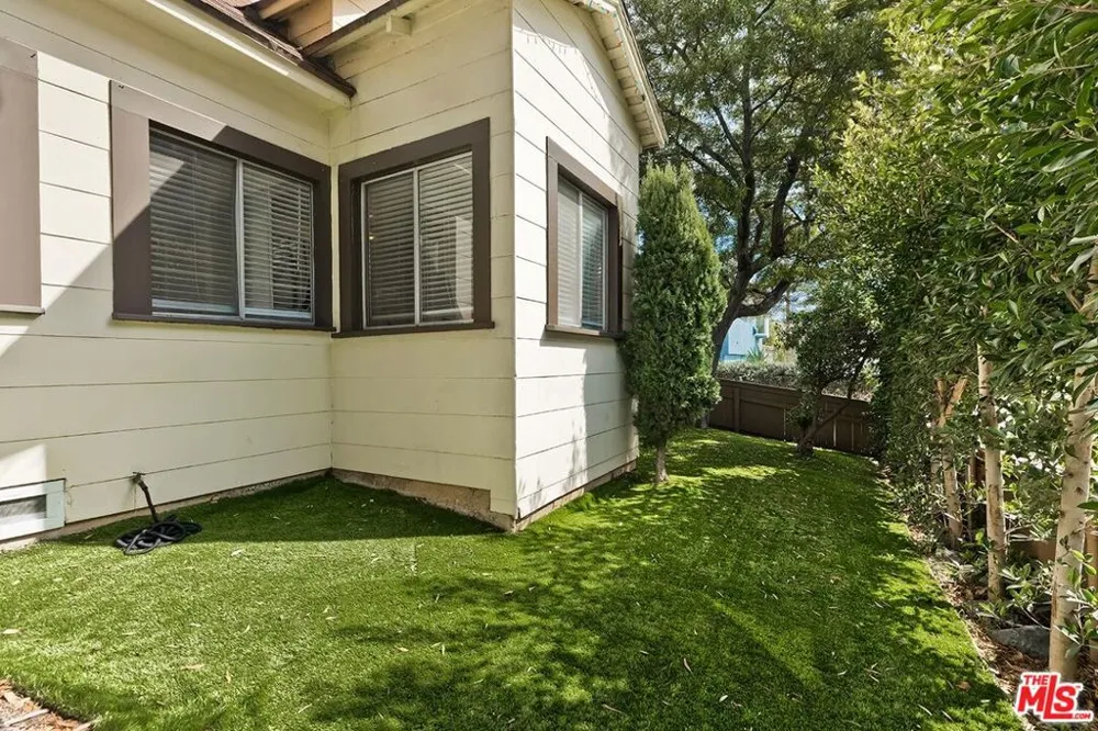 1921 6th Street Santa Monica, CA 90405