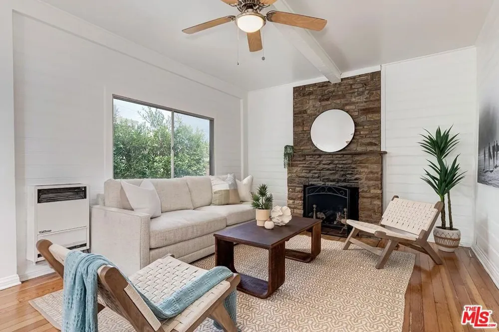 1921 6th Street Santa Monica, CA 90405