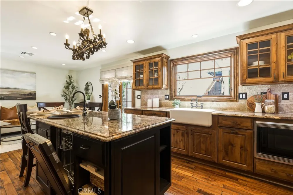 155 Malcolm Drive Pasadena, CA 91105