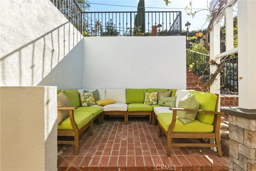 155 Malcolm Drive Pasadena, CA 91105