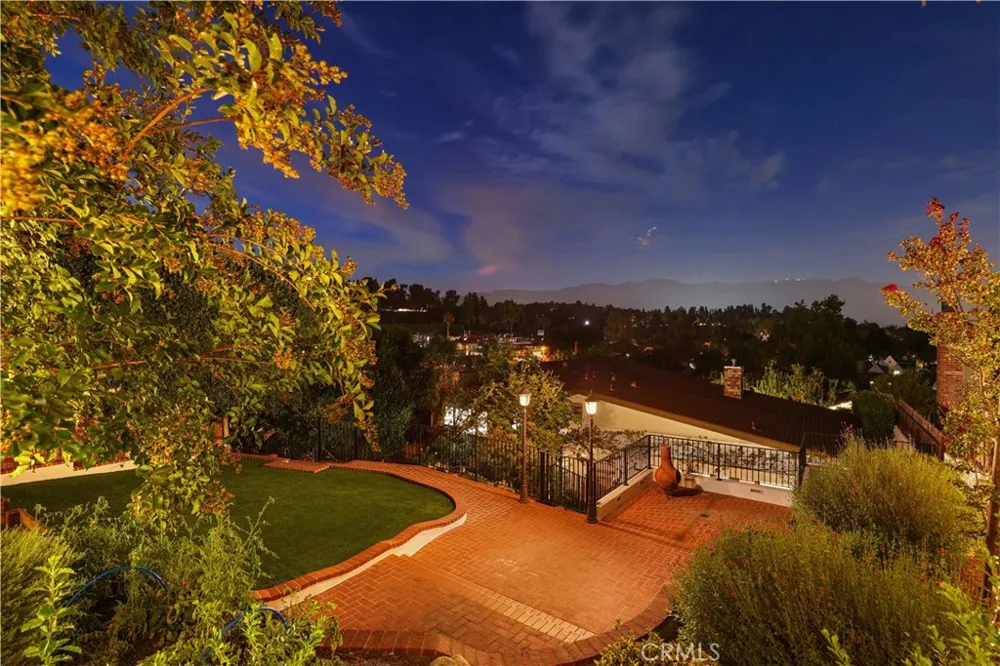 155 Malcolm Drive Pasadena, CA 91105
