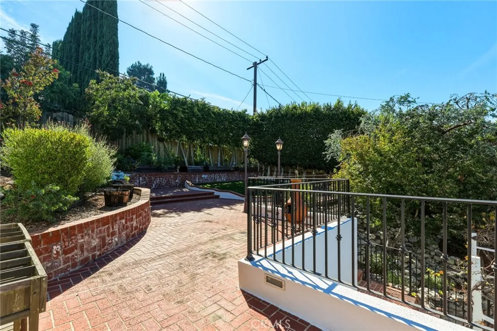 155 Malcolm Drive Pasadena, CA 91105