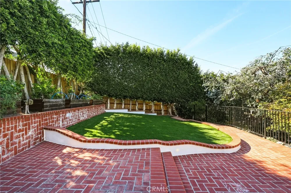 155 Malcolm Drive Pasadena, CA 91105