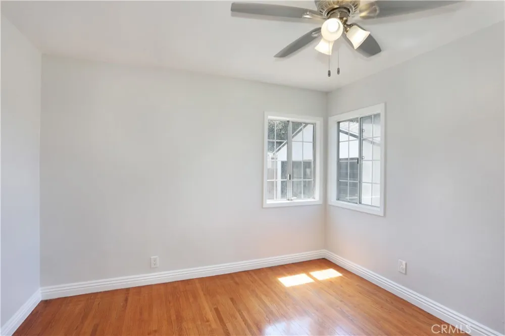 812 Louise Santa Ana, CA 92703