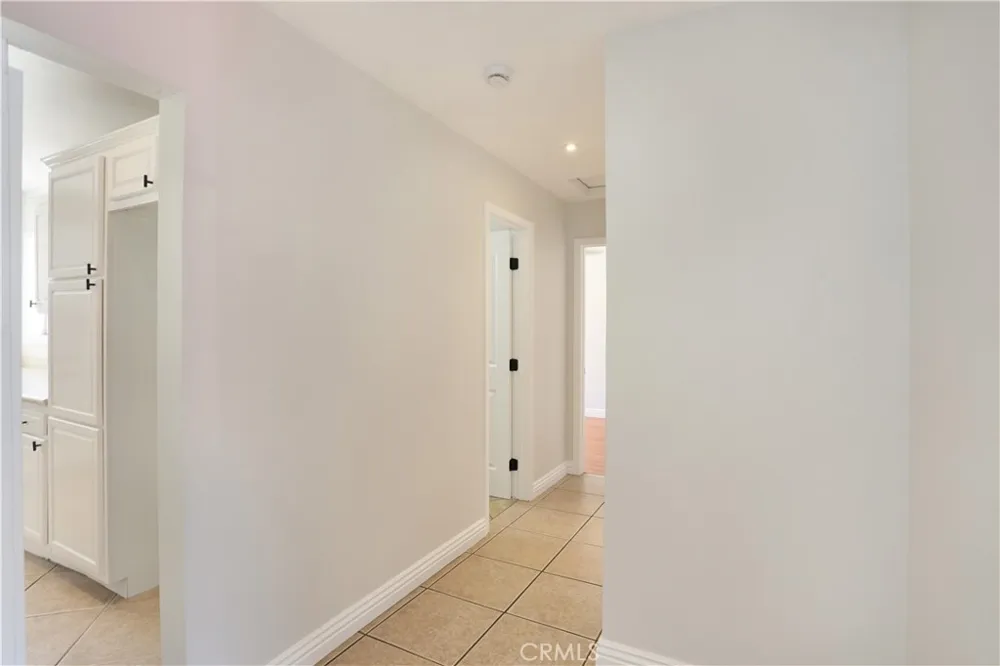 812 Louise Santa Ana, CA 92703