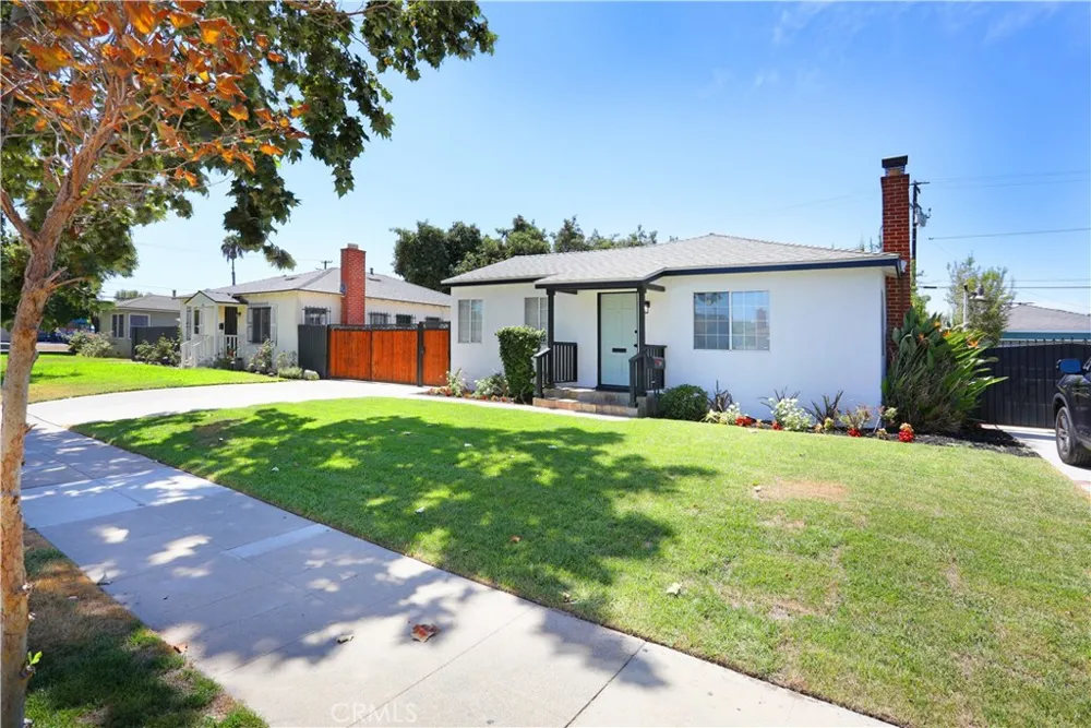812 Louise Santa Ana, CA 92703