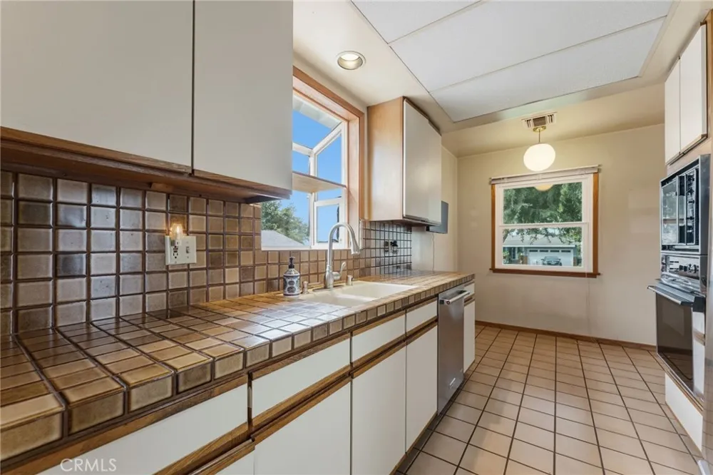 2812 Jolley Burbank, CA 91504