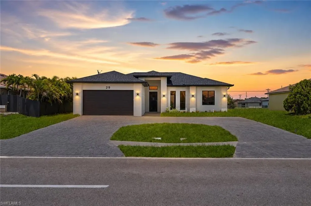 29 Trafalgar Parkway Cape Coral, FL 33991