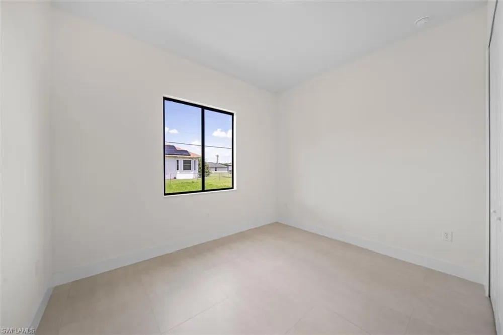 29 Trafalgar Parkway Cape Coral, FL 33991