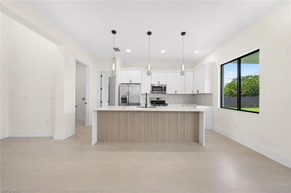 29 Trafalgar Parkway Cape Coral, FL 33991