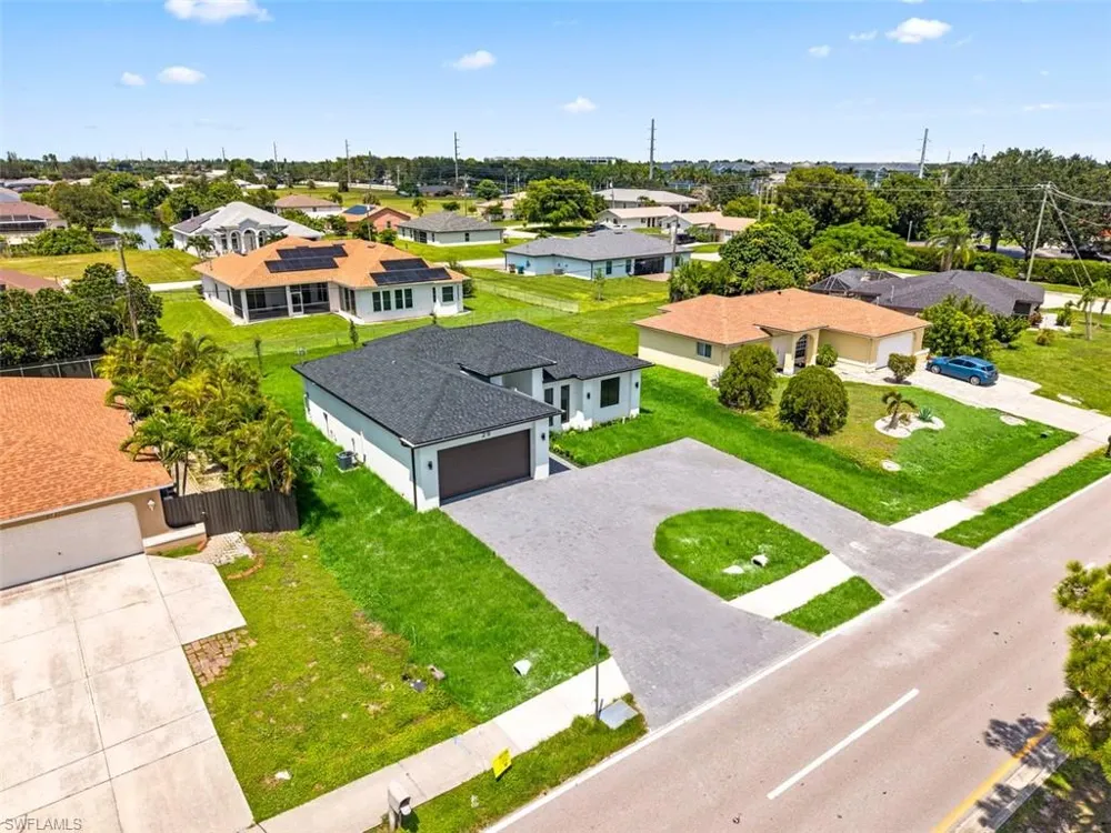 29 Trafalgar Parkway Cape Coral, FL 33991