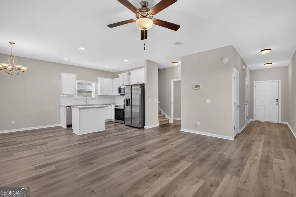 572 Brightleaf CIR Hinesville, GA 31313