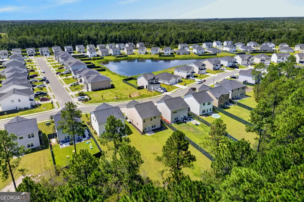572 Brightleaf CIR Hinesville, GA 31313