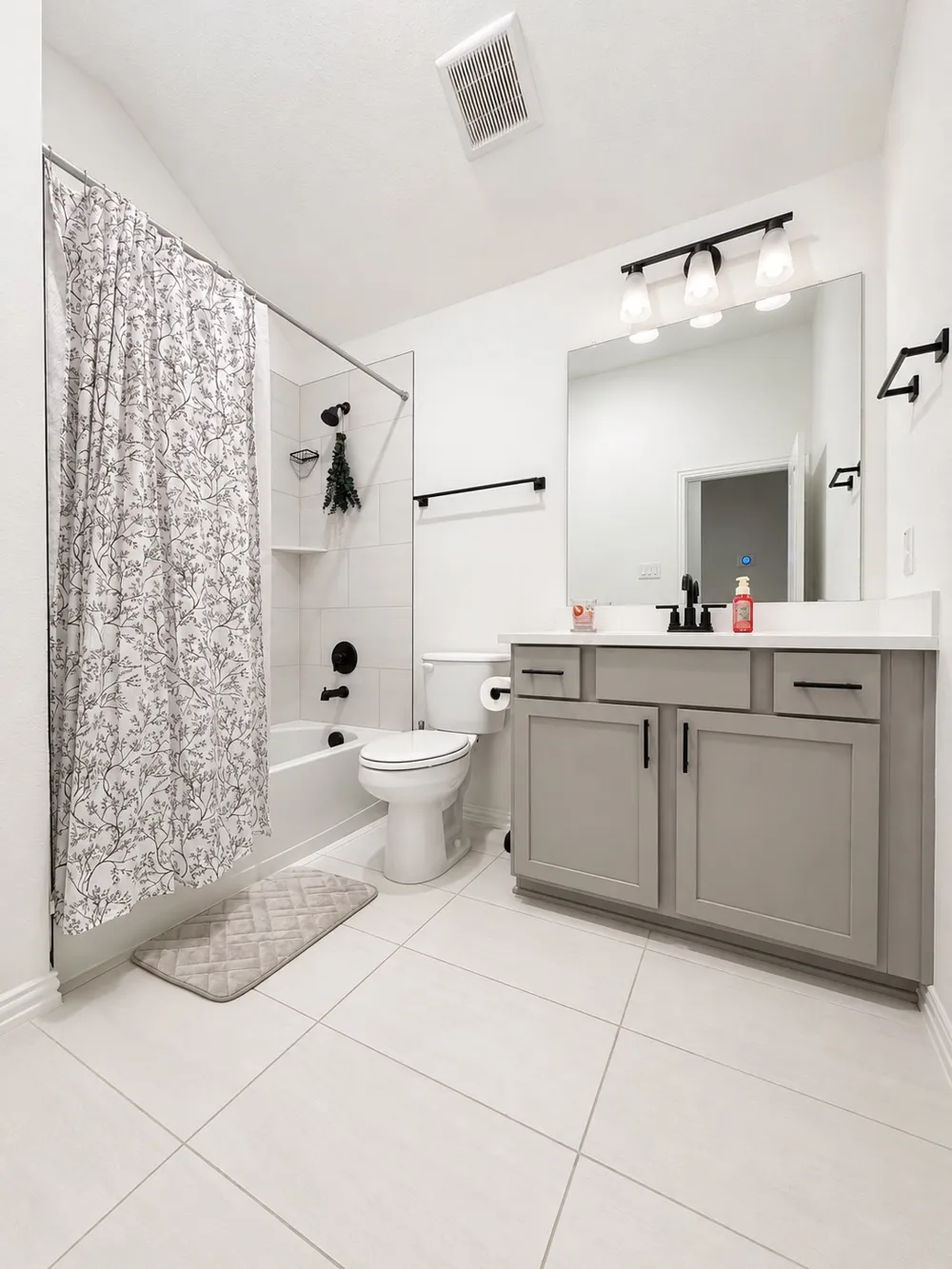 384 Biscayne Bay Bend Kyle, TX 78640