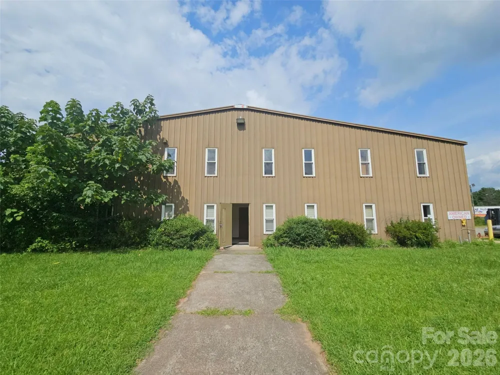 522 Buckeye Access Road Swannanoa, NC 28778