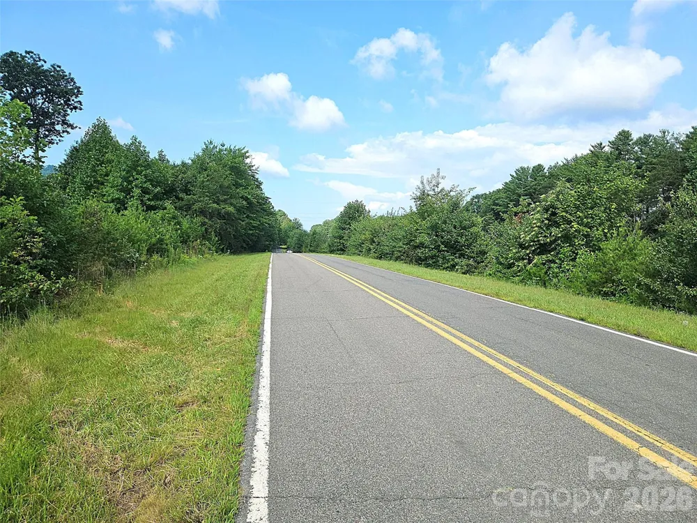 522 Buckeye Access Road Swannanoa, NC 28778