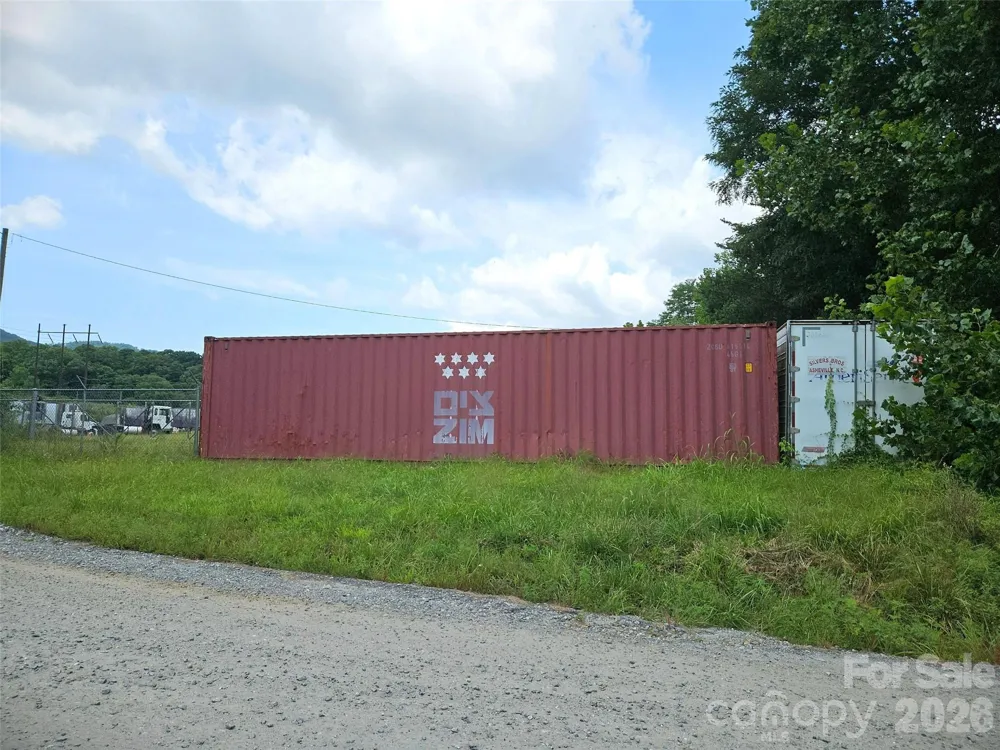 522 Buckeye Access Road Swannanoa, NC 28778