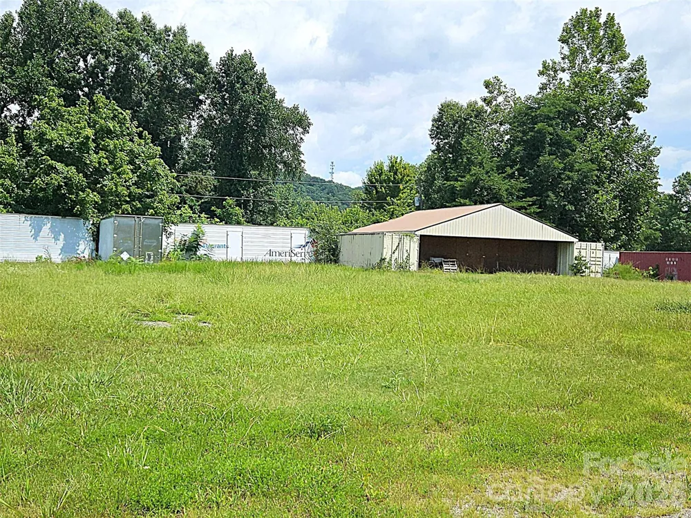 522 Buckeye Access Road Swannanoa, NC 28778