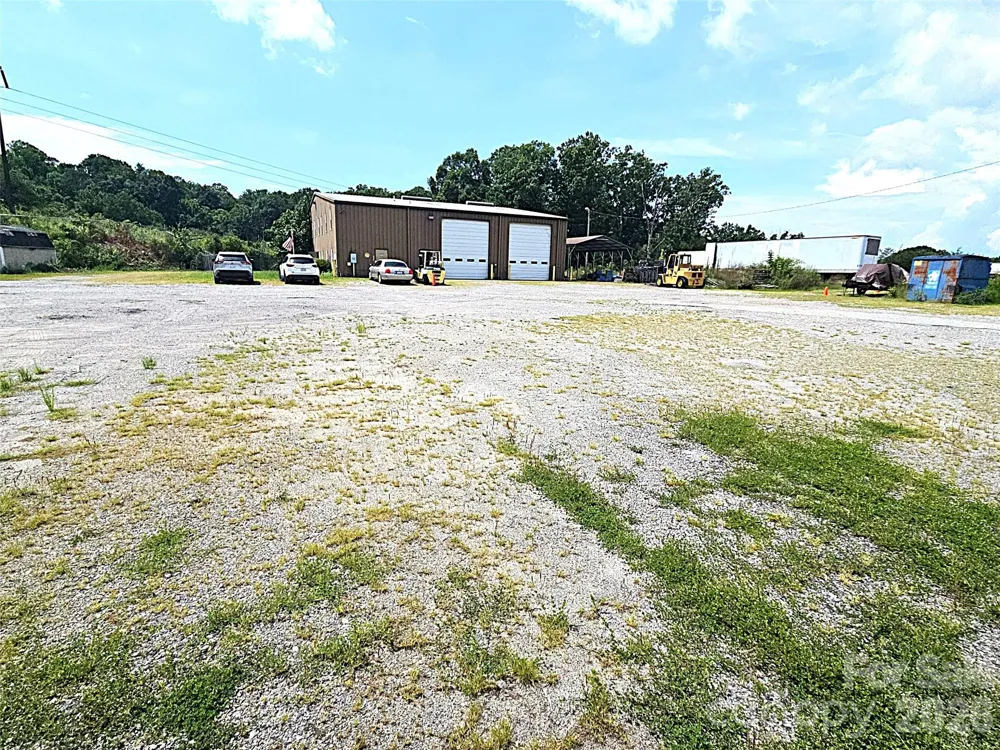 522 Buckeye Access Road Swannanoa, NC 28778