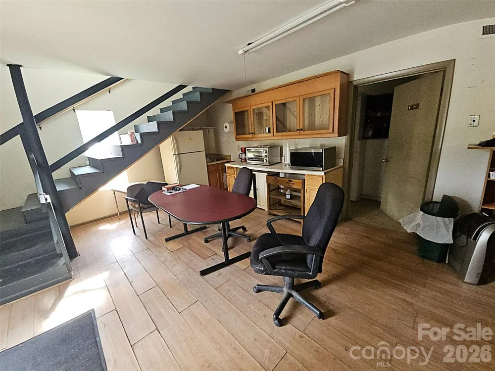 522 Buckeye Access Road Swannanoa, NC 28778