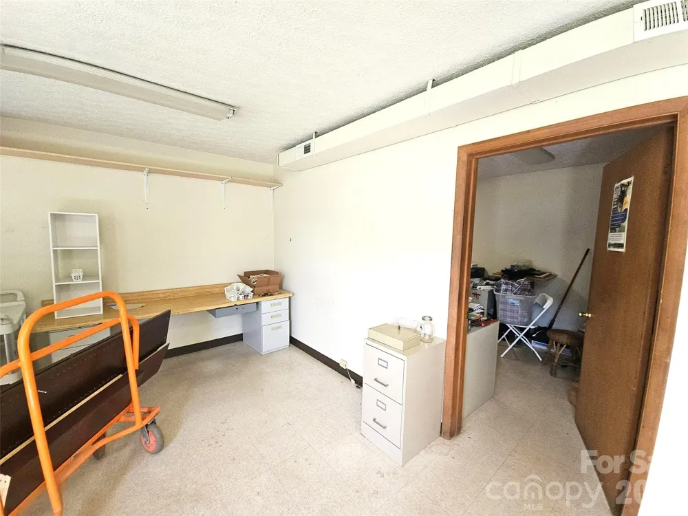 522 Buckeye Access Road Swannanoa, NC 28778