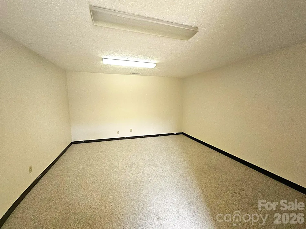 522 Buckeye Access Road Swannanoa, NC 28778