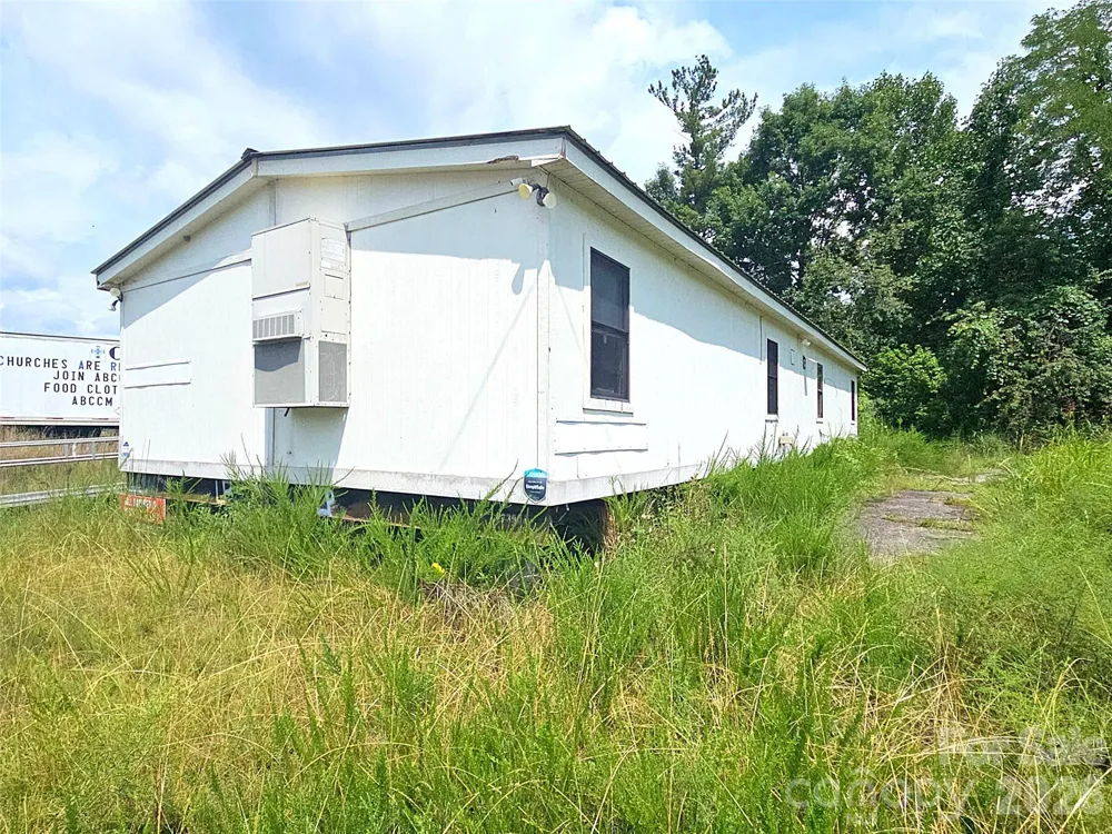 522 Buckeye Access Road Swannanoa, NC 28778