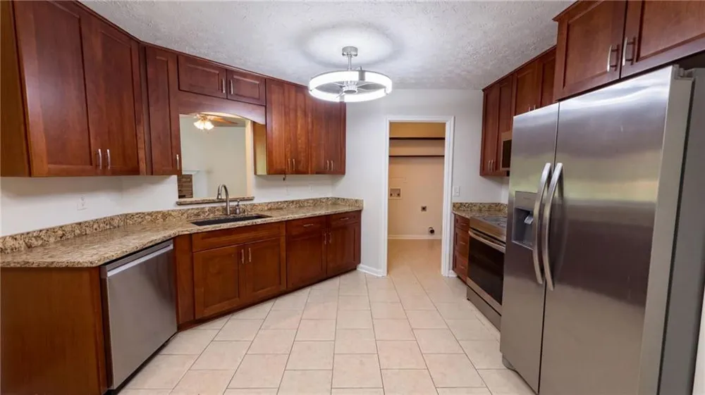 567 Deadwood Trail Locust Grove, GA 30248