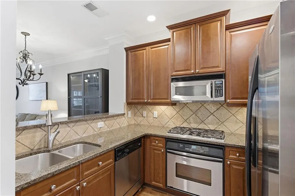 1147 Glenridge Place NE Atlanta, GA 30342