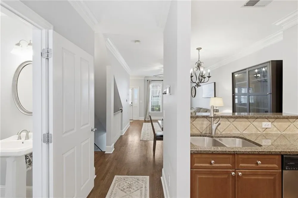 1147 Glenridge Place NE Atlanta, GA 30342