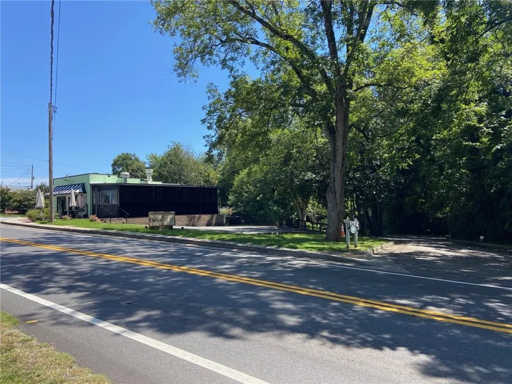 270 Main Street East Dahlonega, GA 30533