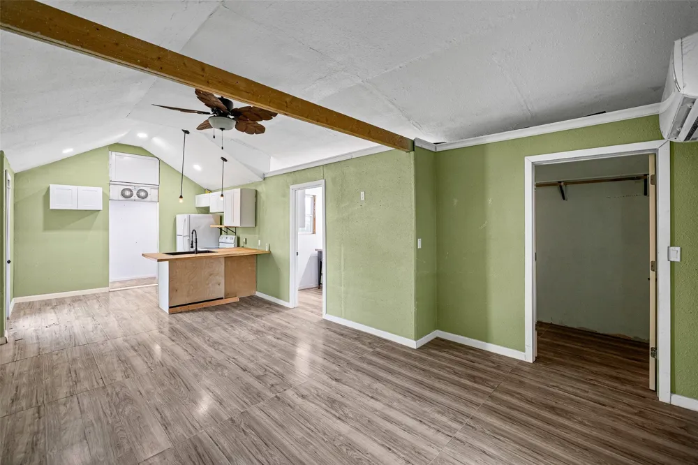 2015 Roberts Drive Granbury, TX 76048