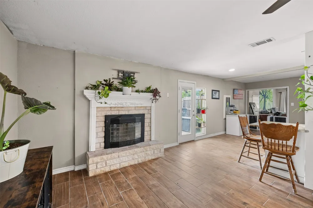 2015 Roberts Drive Granbury, TX 76048