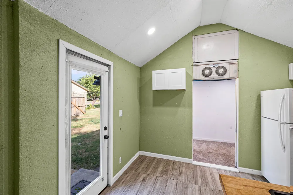 2015 Roberts Drive Granbury, TX 76048
