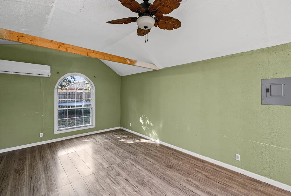 2015 Roberts Drive Granbury, TX 76048