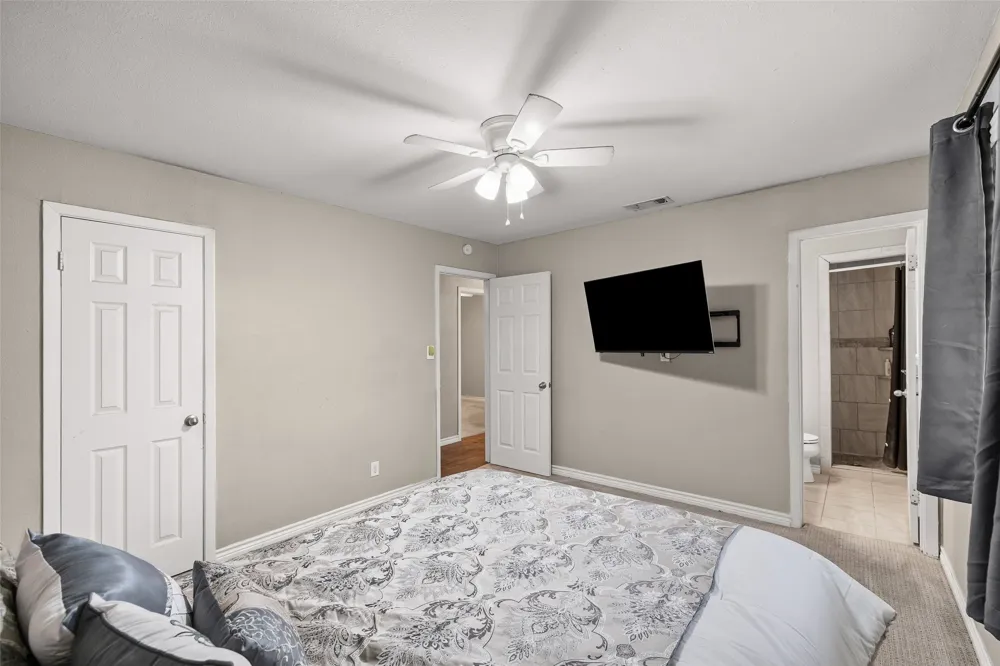 2015 Roberts Drive Granbury, TX 76048
