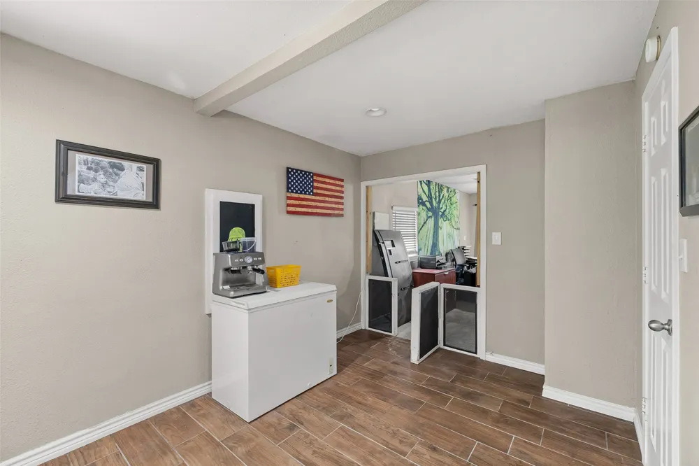 2015 Roberts Drive Granbury, TX 76048