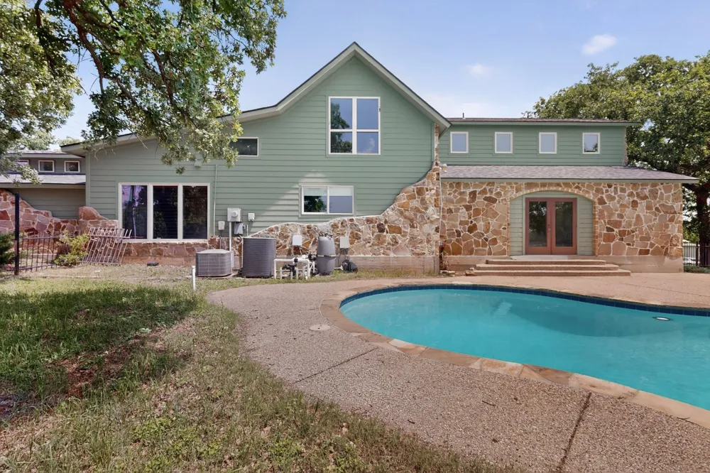 1880 Houston Road Burleson, TX 76028