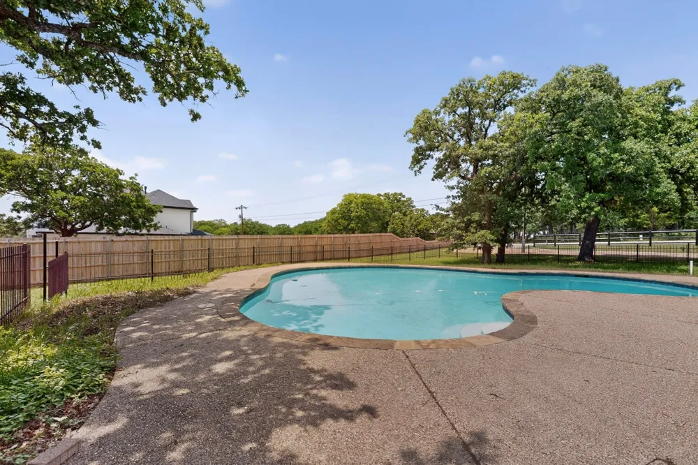 1880 Houston Road Burleson, TX 76028