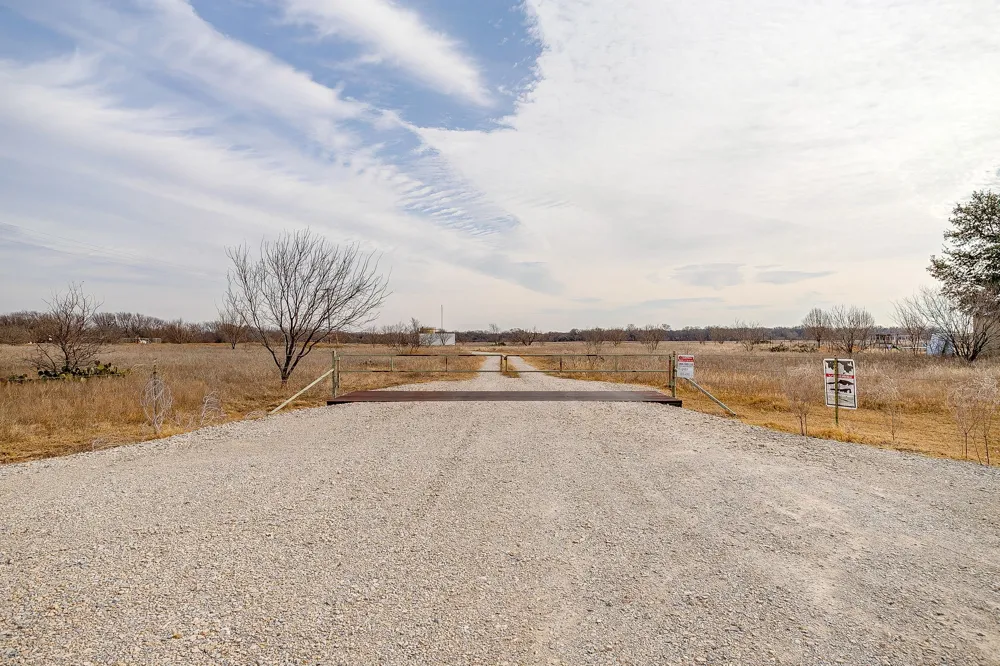 COUNTY RD 1340 Chico, TX 76431