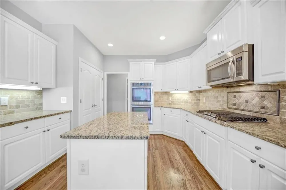 182 Fairway View Crossing Acworth, GA 30101
