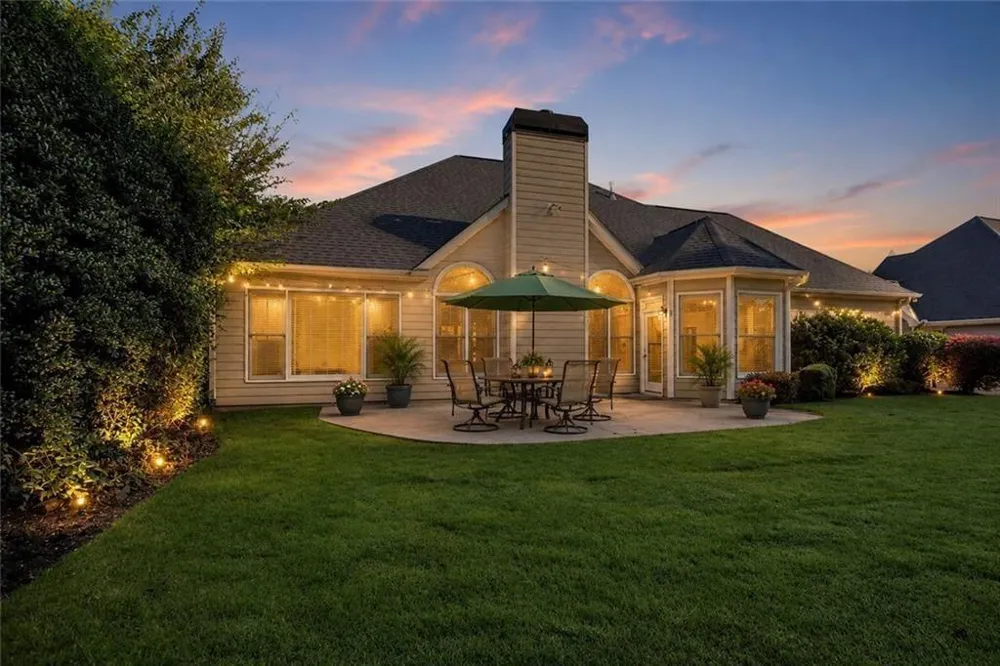 182 Fairway View Crossing Acworth, GA 30101