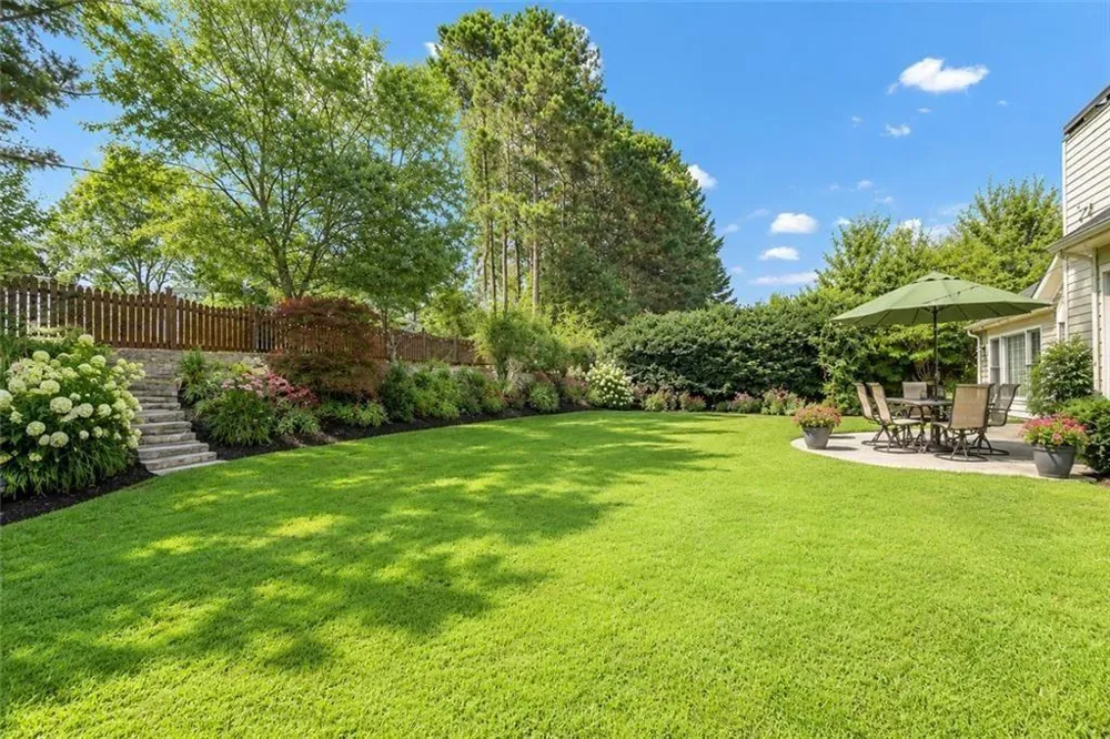 182 Fairway View Crossing Acworth, GA 30101