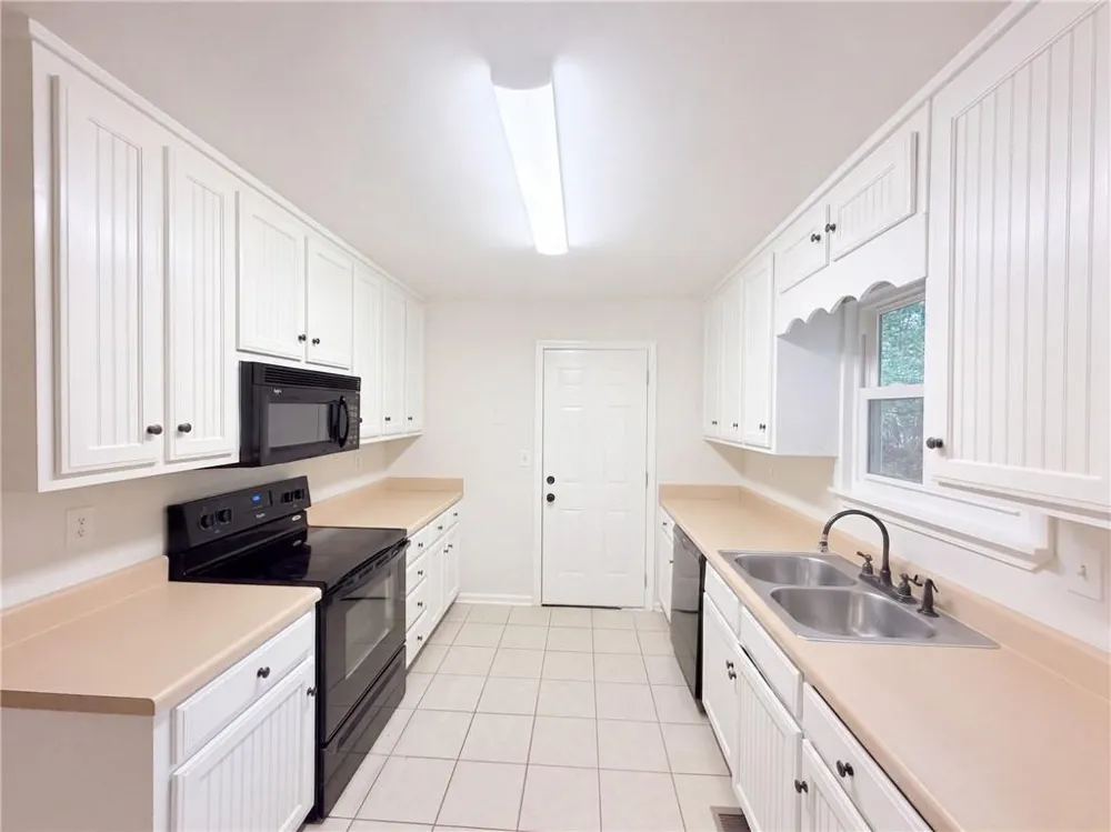 1784 Deer Court NW Monroe, GA 30656