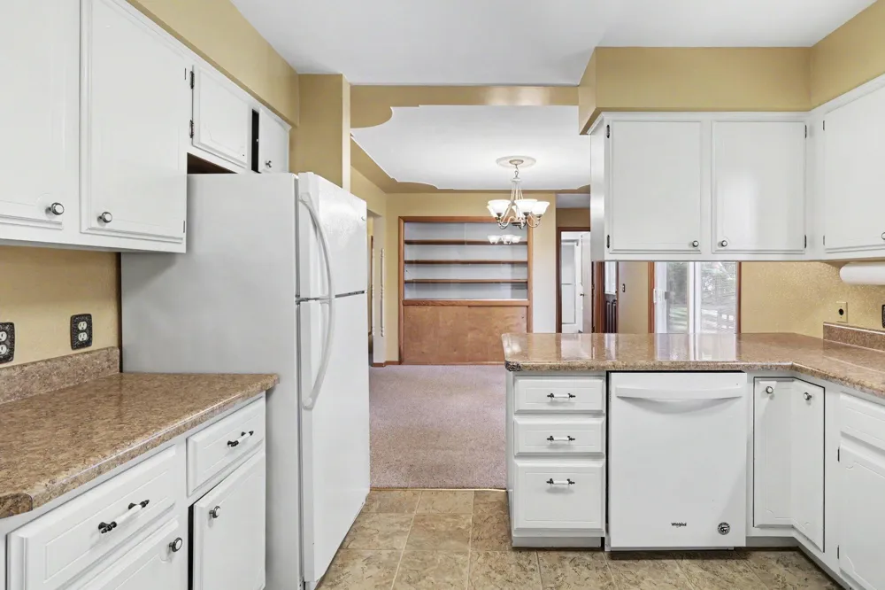 340 W Railroad Street Centreville, MI 49032